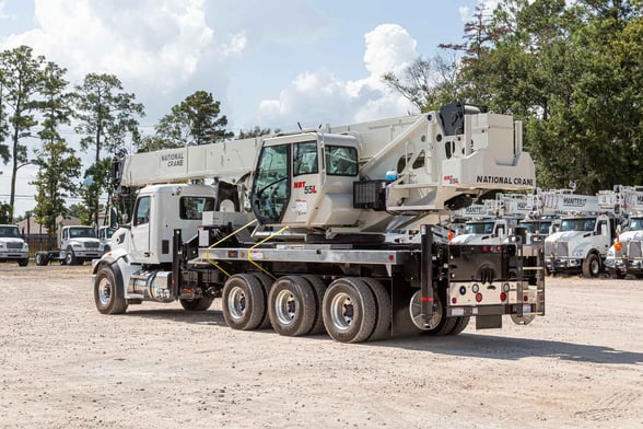 New National NBT55L on New Peterbilt 567