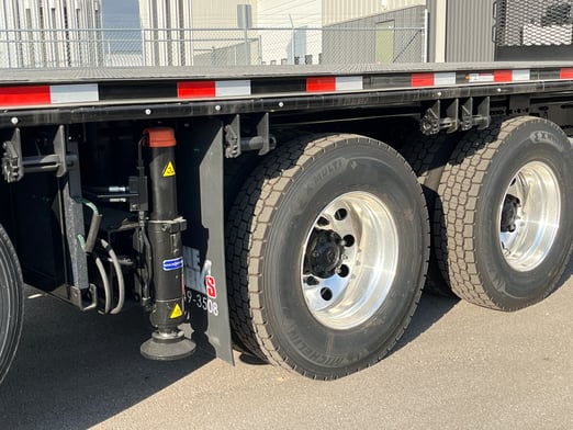 New IMT 42684 on New Freightliner 114SD Plus