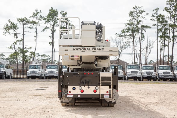 New National NBT60XL on New Peterbilt 567
