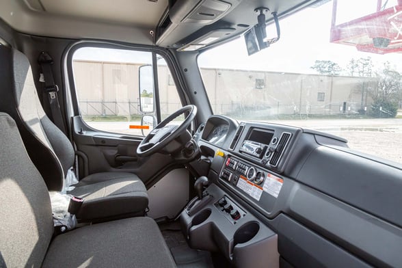 New Elliott L65R HiReach on New Freightliner M2 106 Plus