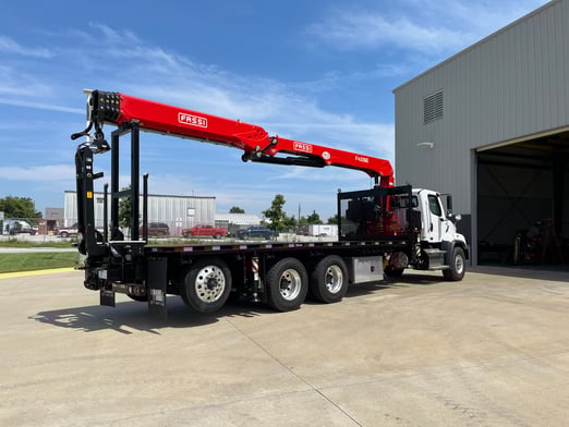 New Fassi F425SE.04 on New Freightliner 114SD+