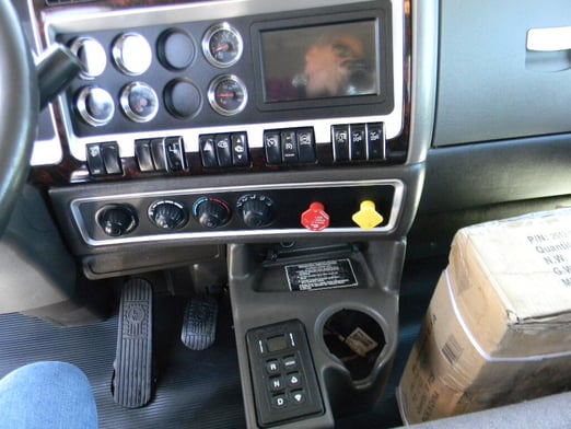 Used 2015 Cormach 30000 WB65 on Used 2015 Kenworth T800