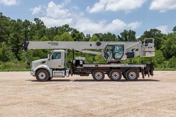 New National NBT60XL on New Peterbilt 567