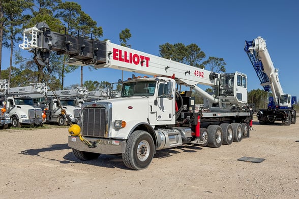 Used 2019 Elliott 45142 on Used 2019 Peterbilt 367