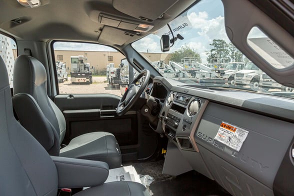New Versalift TMD-2047-T on New Ford F-750