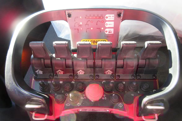 New Palfinger PK 33002 EH C on New Western Star 47X