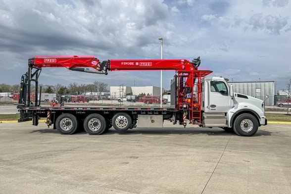 New Fassi F390SE.24 on New Kenworth T880