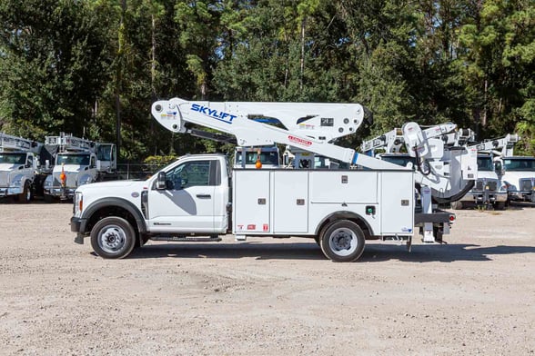 New Skylift SBA47I-MH on New Ford F-550
