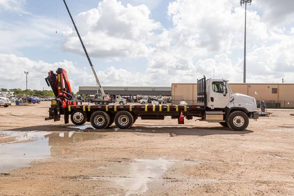 New Palfinger PK 33002 EH C on New Freightliner 114SD+