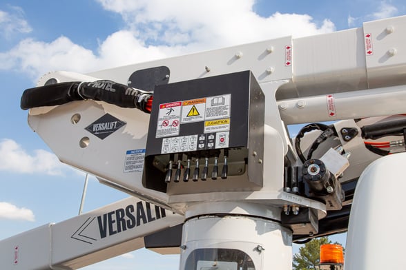 New Versalift VST-40-MHI on New International CV515