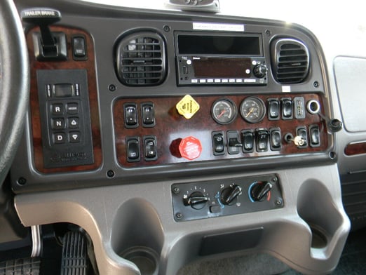 Used 2022 Manitex PL 74 S on Used 2022 Freightliner 114SD