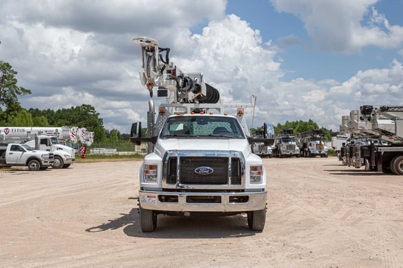 New Versalift TMD-2047-T on New Ford F-750