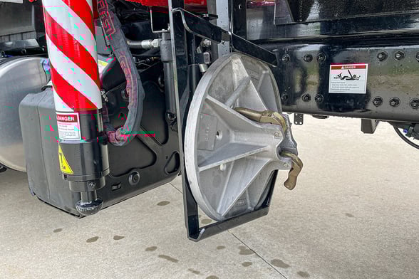 New Fassi F425SE.04 on New Freightliner 114SD Plus