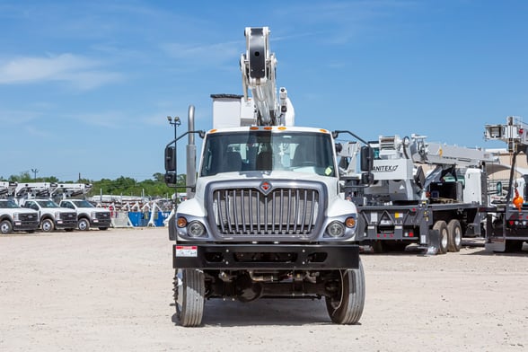 New Versalift VN-555-MHI on New International HV507