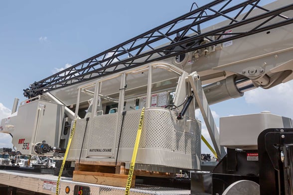 New National NBT55L on New Peterbilt 567