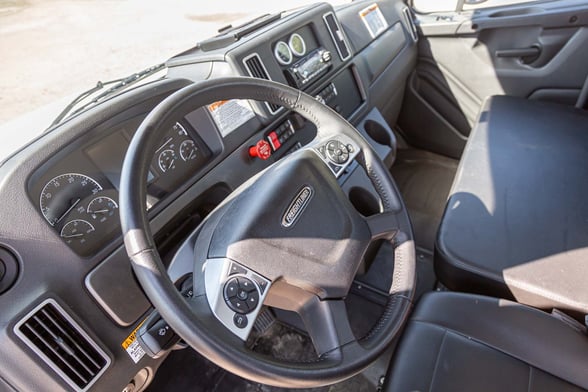 New Versalift VN-555-MHI on New Freightliner M2 106