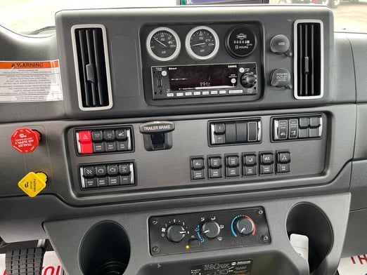 New Manitex PL 74 S on New Freightliner 114SD+