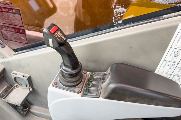 Used 2012 Grove GMK5225 on Used 2012 Grove Carrier Carrier