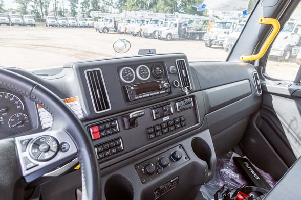 New Palfinger PK 33002 EH C on New Freightliner 114SD+