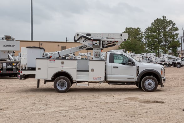 New Versalift VST-40-I on New Ford F-550