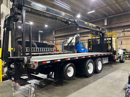Used 2017 Fassi F360SE.24 on Used 2017 Mack GU713