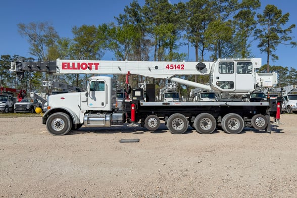 Used 2019 Elliott 45142 on Used 2019 Peterbilt 367