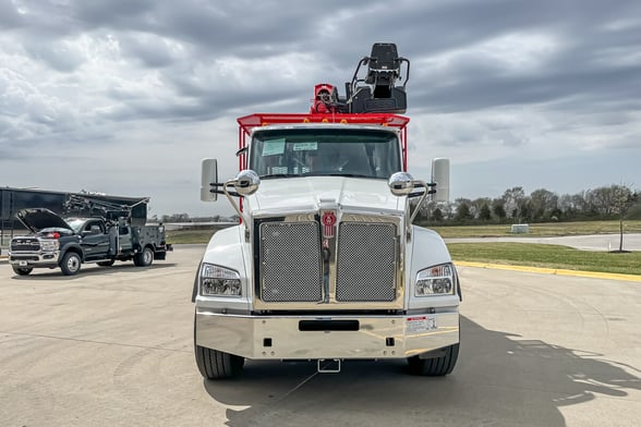 New Fassi F390SE.24 on New Kenworth T880