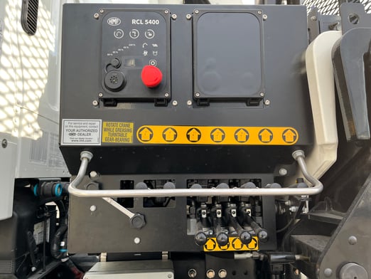 New IMT 42684 on New Freightliner 114SD Plus