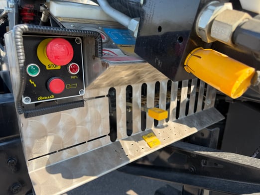 New Cormach 28200 E6 A.S.C. on New Kenworth T880