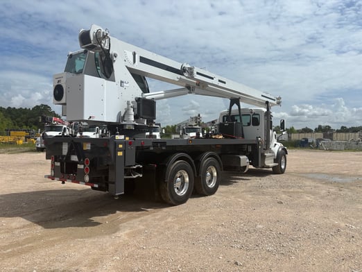 Used 2023 Manitex 30112S on Used 2023 Peterbilt 567