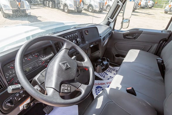 New Versalift VN-555-MHI on New International HV507