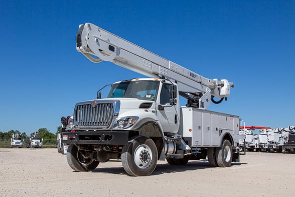 New Versalift VN-555-MHI on New International HV507