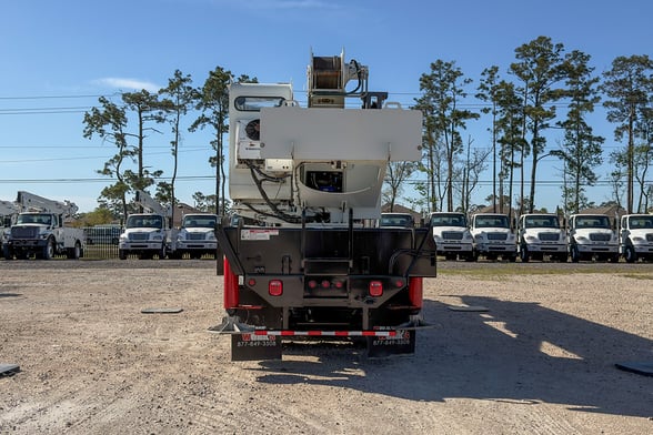 Used 2019 Elliott 45142 on Used 2019 Peterbilt 367