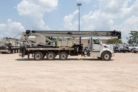 New National NBT55L on New Peterbilt 567