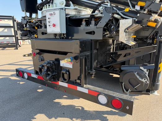 New Cormach 28200 E6 A.S.C. on New Kenworth T880