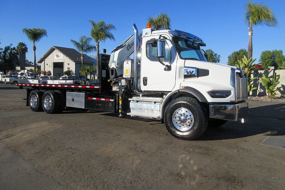 New Cormach 28200 E6 A.S.C. on New Western Star 47X