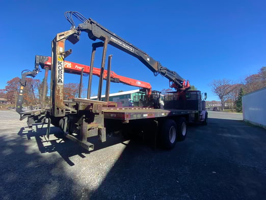 Used 2006 Prentice Telstik TS-33 on Used 2006 Western Star 4700SB