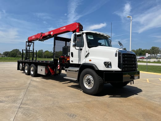 New Fassi F425SE.04 on New Freightliner 114SD+