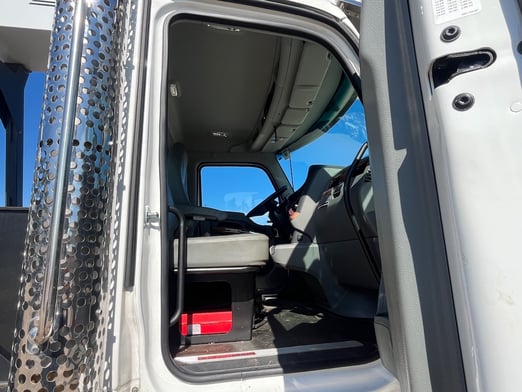 Used 2020 Manitex 40124SHL on Used 2020 Kenworth T880