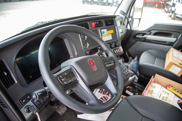 New Manitex TC65-159 on New Kenworth T880