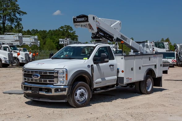 New Versalift VST-40-I on New Ford F-550