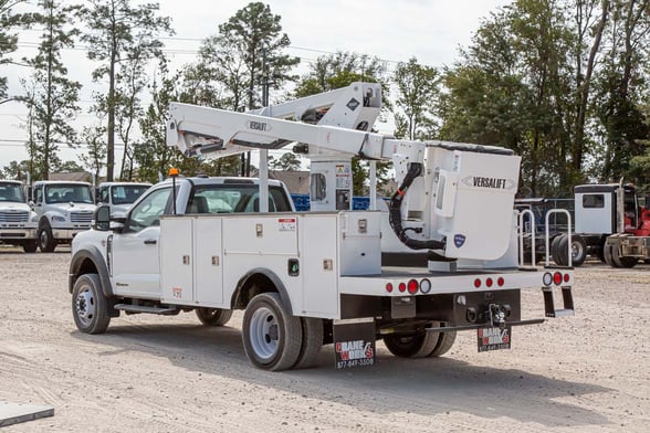 New Versalift SST-40-EIH on New Ford F-550