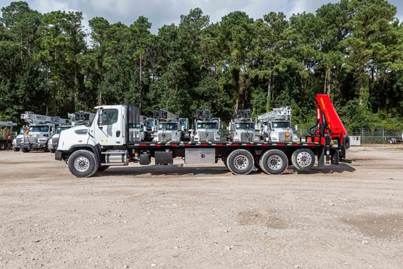 New Palfinger PK 33002 EH C on New Freightliner 114SD+