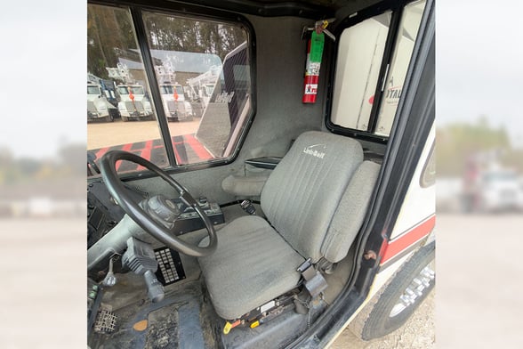 Used 2012 Link-Belt HTC 8660 II on Used 2012 Link-Belt Carrier Carrier