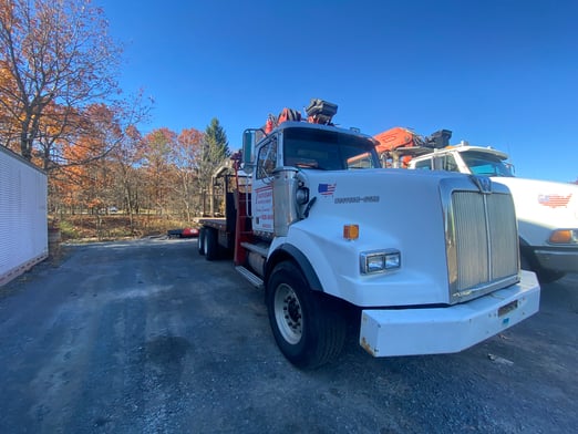 Used 2006 Prentice Telstik TS-33 on Used 2006 Western Star 4700SB
