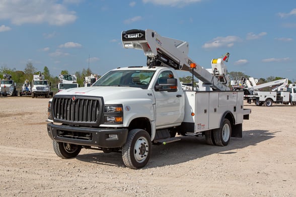 New Versalift VST-40-MHI on New International CV515
