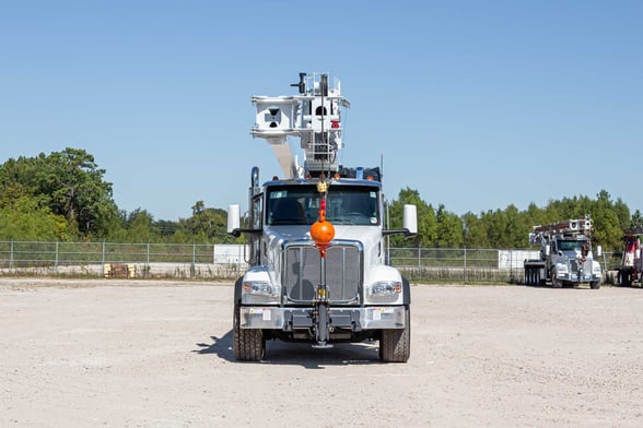 New Manitex 50155SHL on New Peterbilt 567
