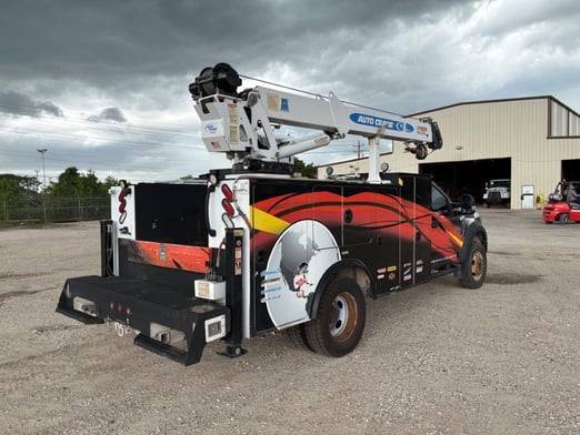 Used 2019 Auto Crane HC-8x with Titan 38 service body on Used 2019 Ford F-550