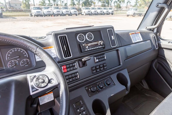 New Versalift VN-555-MHI on New Freightliner M2 106