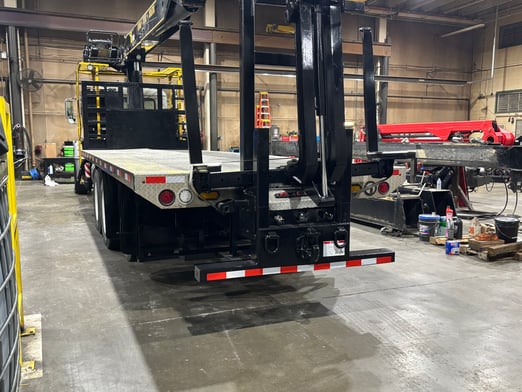 Used 2017 Fassi F360SE.24 on Used 2017 Mack GU713
